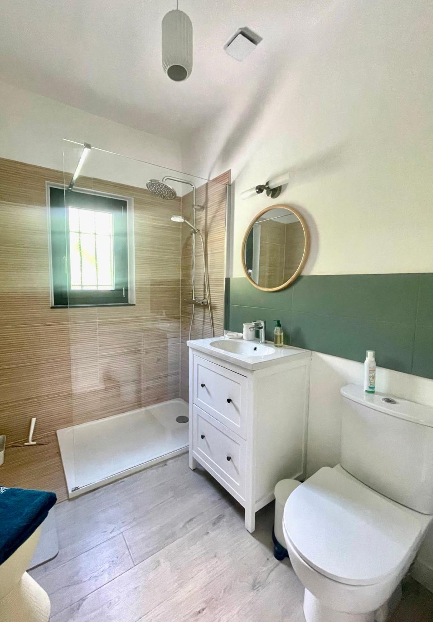 Bed and Breakfast Les Cistes Mallemort Esterno foto